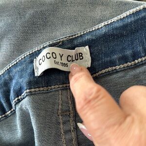 Coco Y Club Est.1995 Women's Jeans Sz. 13/14 gorgeous jeans stretch excellent
